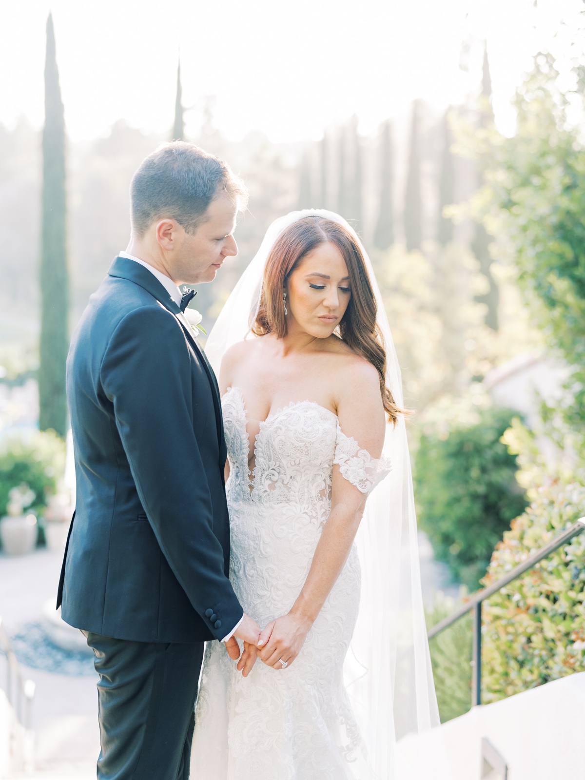 Bride and groom wedding portrait pose ideas | Rancho Bernardo Inn wedding